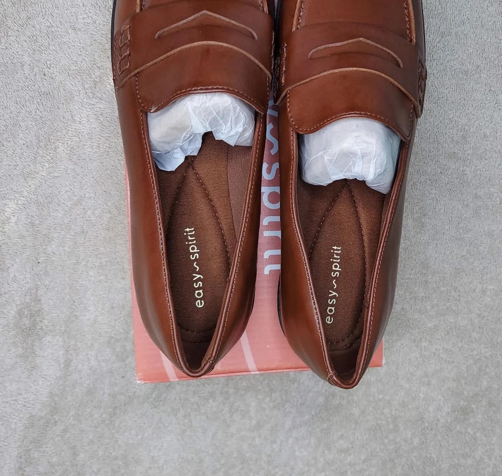 Easy Spirit Aerily Medium Brown Loafers Women's Size 8M NWt Athleisure Office